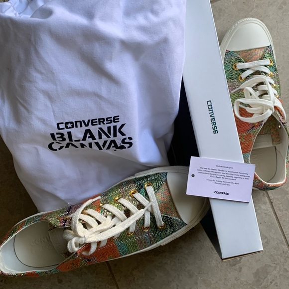 CONVERSE CHUCK TAYLOR. One-of-a-kind. Custom-designed. - Picture 8 of 13